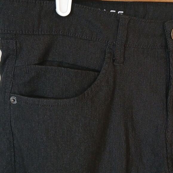 IZOD Men's Straight Fit Advantage Performance Comfort Pants - Picture 5 of 7